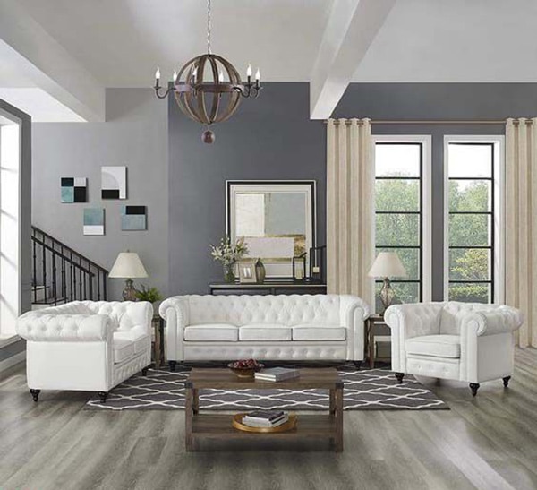 Phong cách bộ sofa da tân cổ điển kết hợp với bàn gỗ tạo không gian thêm phần sang trọng, sang chảnh riêng