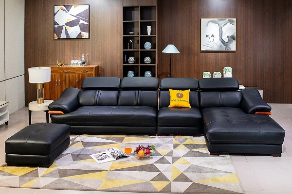 Sofa da màu đen kiểu dáng hiện đại có kiểu dáng sang trọng, thiết kế độc đáo giúp bạn có thể khai thác được hết tính năng của sản phẩm. Điểm độc đáo của mẫu này là thiết kế dáng sofa giường nằm đi kèm giúp bạn dễ dàng nghỉ ngơi, thư giãn