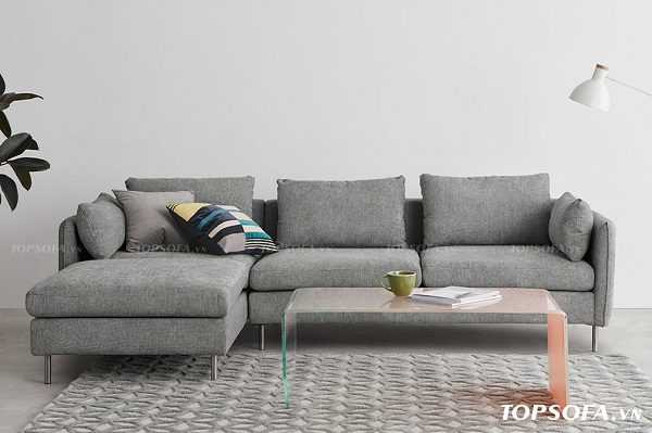 Dáng chữ L cùng với đường bo góc vuông thành sắc cạnh giúp mẫu sofa góc TS220 dễ dàng che đi những góc nhà lồi lõm, thiếu vuông vắn của phòng khách nhỏ