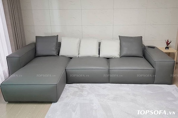 Thiết kế không chân kết hợp với chất liệu da sang trọng giúp sofa góc L nhỏ trở nên hiện đại, thanh lịch hơn. 