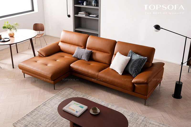 Chân nâng bằng kim loại sơn đen nhỏ nhắn tôn thêm dáng và giúp cho mẫu sofa góc nhỏ gọn trông thanh cảnh hơn để phù hợp với những căn phòng có diện tích hạn chế