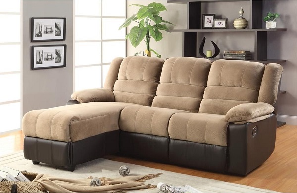 Thiết kế hai lớp đệm, phần lưng ngả ra không những giúp mẫu sofa góc trái trông đồ sộ hơn mà còn mang đến sự êm ái, thoải mái cho người dùng