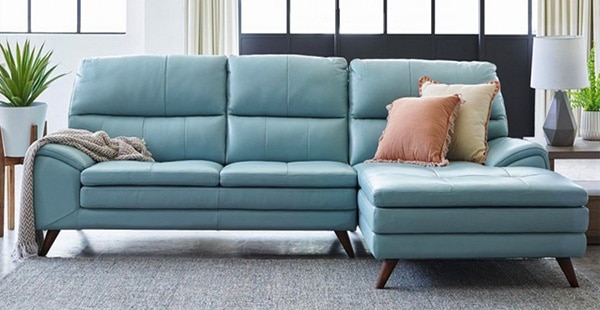 Thiết kế sofa màu xanh nhạt cho phòng khách nhỏ hiện đại
