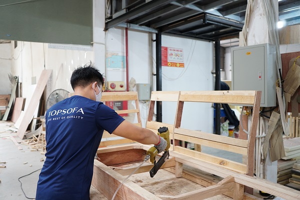 Sofa góc 2m2 của Topsofa được làm từ khung gỗ tốt để đảm bảo chất lượng sản phẩm