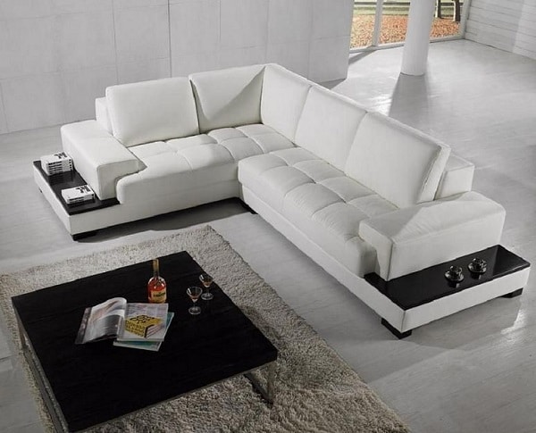 Chất liệu có độ bền cao, cộng thêm phần đệm mút dày nhưng không bí bách. Mẫu sofa này sẽ là một sự lựa chọn hoàn hảo cho không gian phòng khách hoặc phòng ngủ.