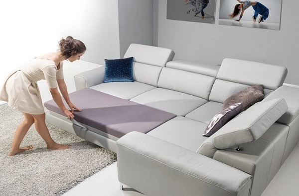 Với thiết kế đa năng cùng màu xám sáng thanh lịch, tím ghi nhẹ nhàng, mẫu sofa này có thể mang lại tiện ích tối đa cho người dùng, giúp tiết kiệm diện tích khá nhiều và phù hợp với những căn phòng hiện đại thiết kế thông minh