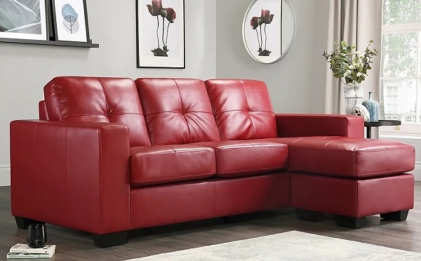 Mẫu sofa góc màu đỏ trên đây mang phong cách đơn giản, hiện đại cực kỳ phù hợp với không gian phòng nhỏ ít diện tích