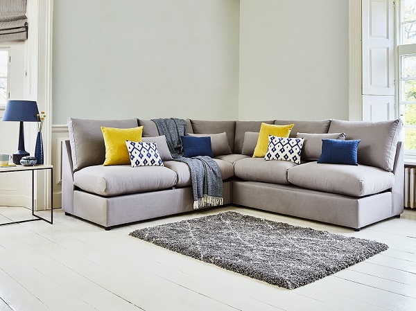 Vải bố bọc sofa góc được làm hoàn toàn từ nguyên liệu thiên nhiên như sợi gai, bông, đay nên đảm bảo an toàn cho người sử dụng