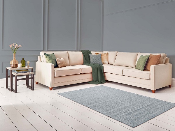 Sofa góc vải bố là loại sofa dành cho những người coi trọng độ bền, khả năng làm sạch và thích ứng với điều kiện thời tiết của sản phẩm