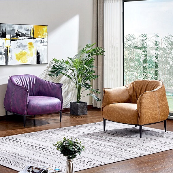 Bạn có thể kết hợp sofa đơn với thảm trải sàn để mang lại vẻ đẹp hoàn hảo cho không gian sống. 