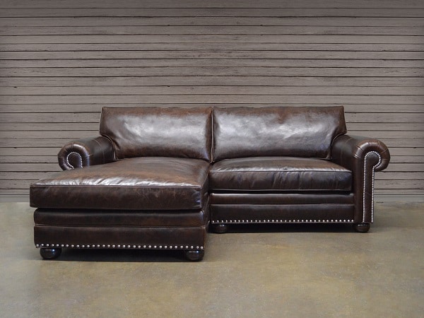 Mẫu sofa góc chữ L này sẽ mang đến sự trang trọng theo hướng cổ điển. Nó sẽ thu hút mọi ánh mắt của mọi khách hàng ngay từ cái nhìn đầu tiên