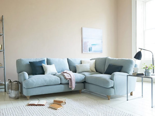 Nếu bạn đang sở hữu căn hộ chung cư mini, phòng khách nhỏ,... thì đừng bỏ qua các mẫu sofa góc mini đẹp,hiện đại này
