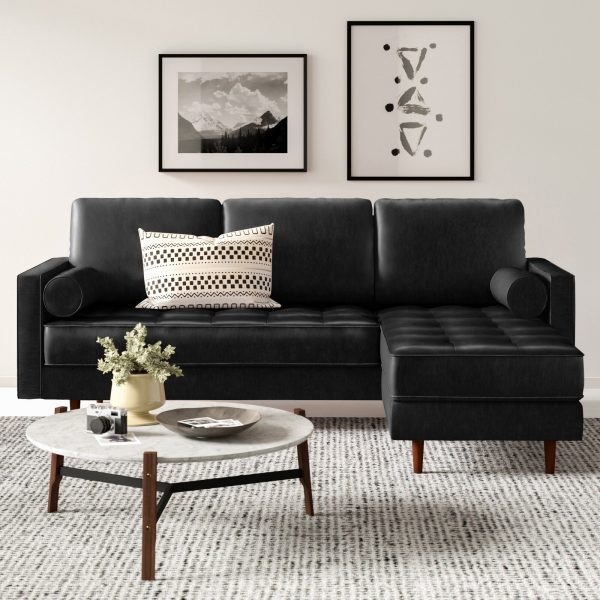 Chân gỗ nâu đậm, tiện tròn giúp mẫu sofa góc nhỏ gọn thêm thanh cảnh, cao ráo, sang trọng mà lại gần gũi, mộc mạc