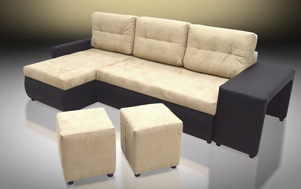 Sofa góc da lộn kiểu dáng chữ L là sự lựa chọn hoàn hảo cho căn phòng khách của gia đình bạn cho dù đó là một ngôi nhà rộng rãi hay một căn hộ với diện tích nhỏ hơn