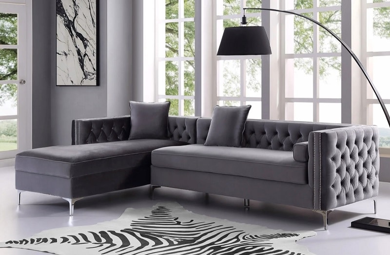 Hiện nay trên thị trường có nhiều kiểu dáng sofa khác nhau để bạn dễ dàng lựa chọn. 