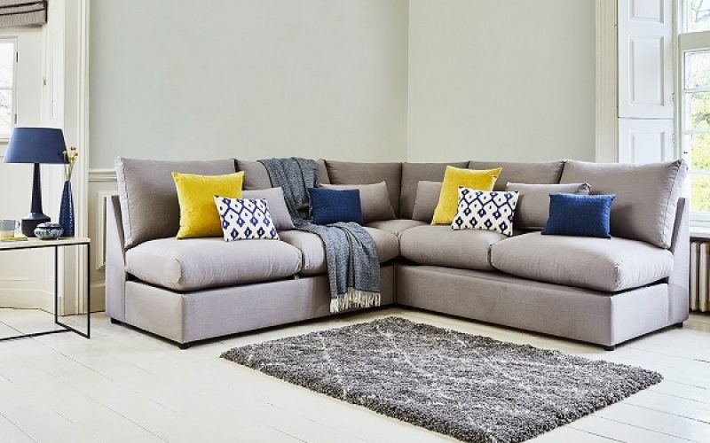 Vải bố bọc sofa góc được làm hoàn toàn từ nguyên liệu thiên nhiên như sợi gai, bông, đay nên đảm bảo an toàn cho người sử dụng